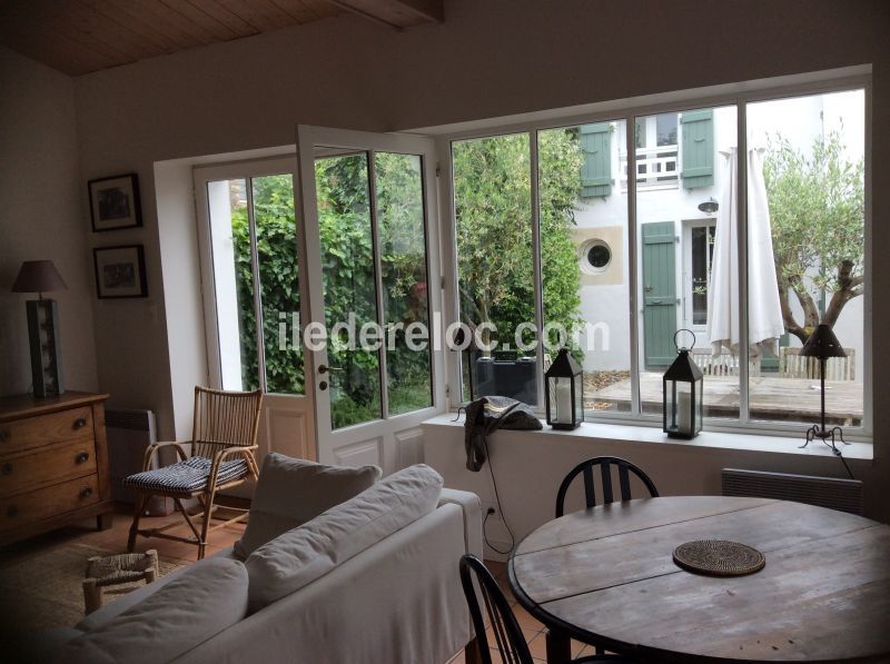 Photo 5: An accomodation located in Les Portes-en-R&eacute; on ile de R&eacute;.