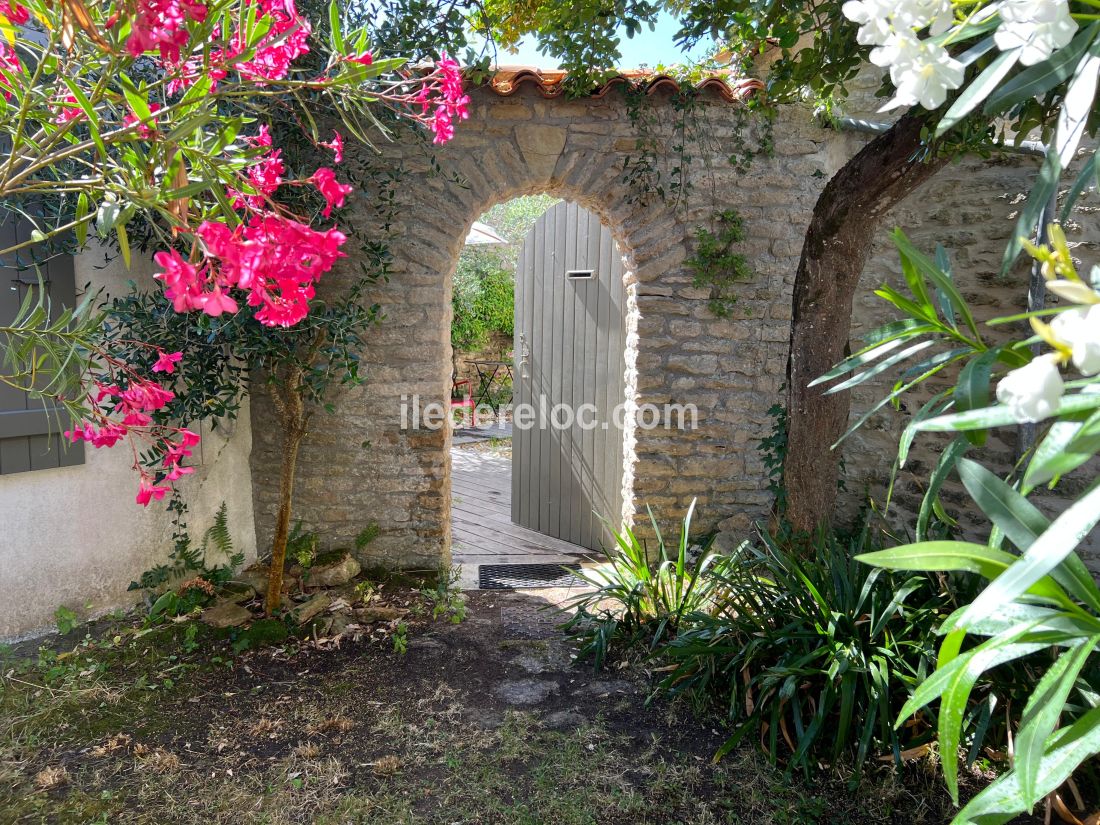 Photo 18: An accomodation located in Les Portes-en-R&eacute; on ile de R&eacute;.