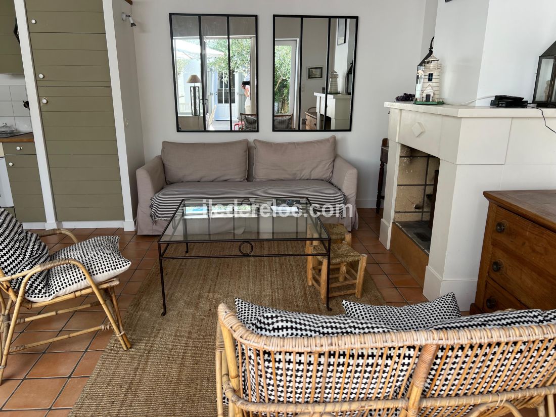 Photo 9: An accomodation located in Les Portes-en-R&eacute; on ile de R&eacute;.
