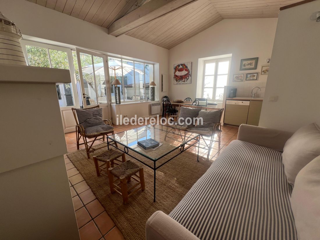 Photo 5: An accomodation located in Les Portes-en-R&eacute; on ile de R&eacute;.