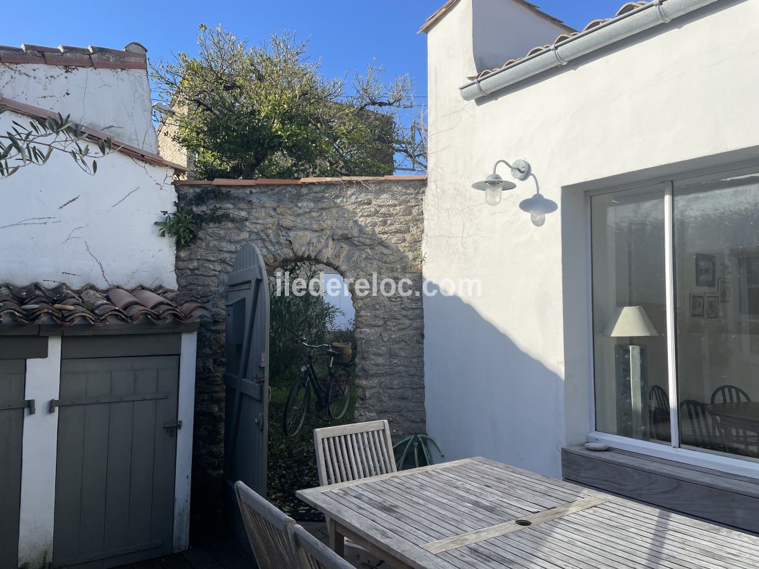 Photo 10: An accomodation located in Les Portes-en-R&eacute; on ile de R&eacute;.
