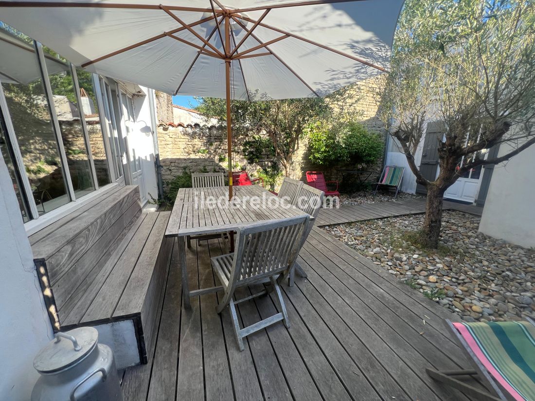 Photo 11: An accomodation located in Les Portes-en-R&eacute; on ile de R&eacute;.