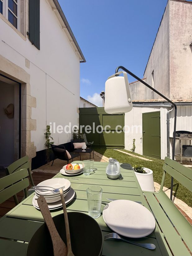 Photo 4: An accomodation located in Sainte-Marie-de-R&eacute; on ile de R&eacute;.