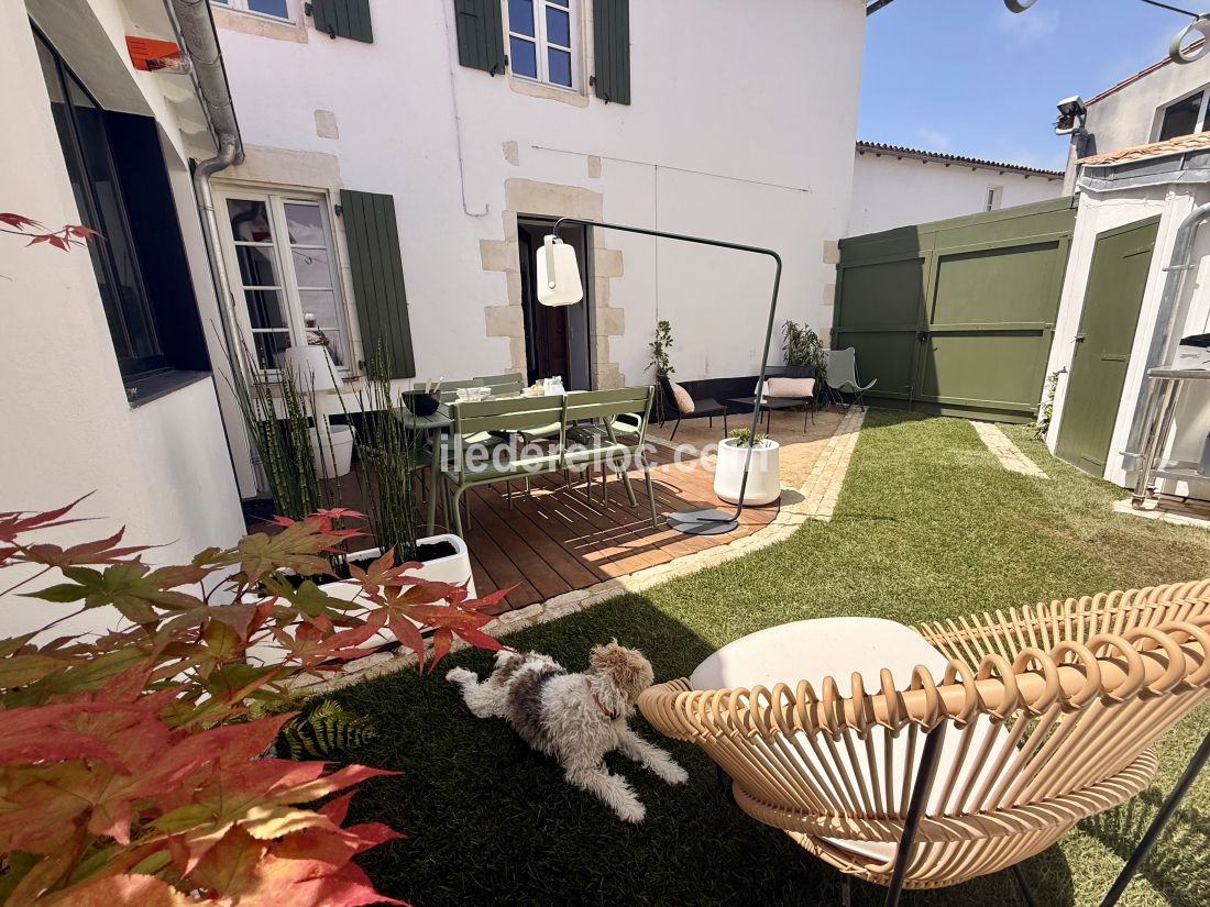 Photo 7: An accomodation located in Sainte-Marie-de-R&eacute; on ile de R&eacute;.