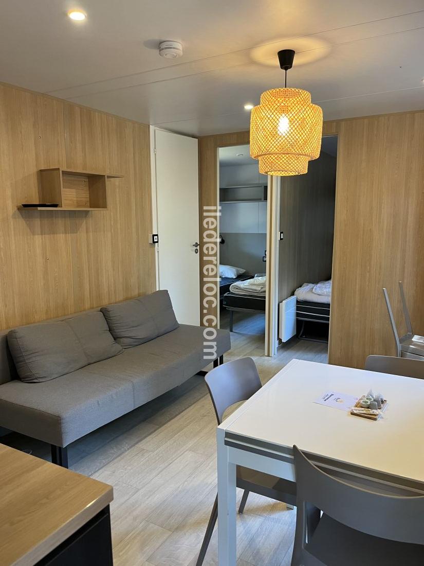 Photo 4: An accomodation located in Le Bois-Plage-en-R&eacute; on ile de R&eacute;.