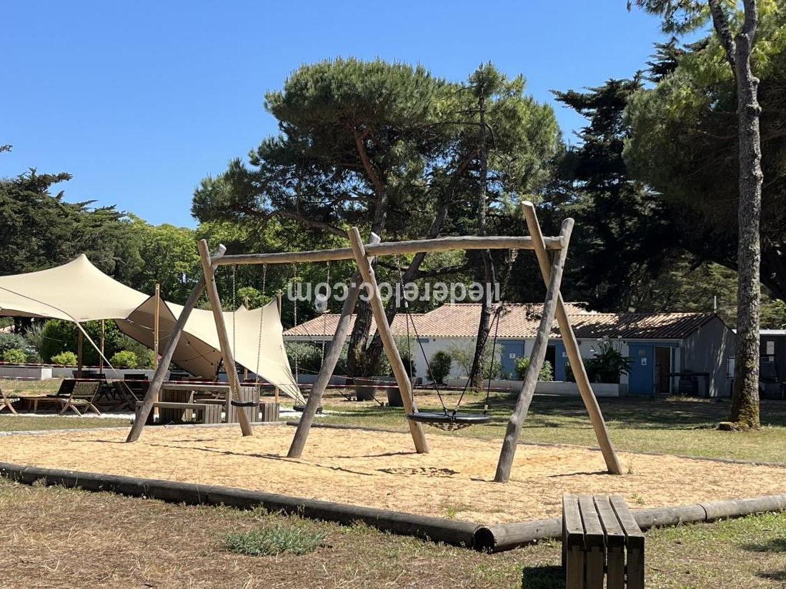 Photo 21: An accomodation located in Le Bois-Plage-en-R&eacute; on ile de R&eacute;.