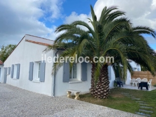 Ile de R&eacute;: beautiful, fully renovated house close to the beach, shops and cycle path