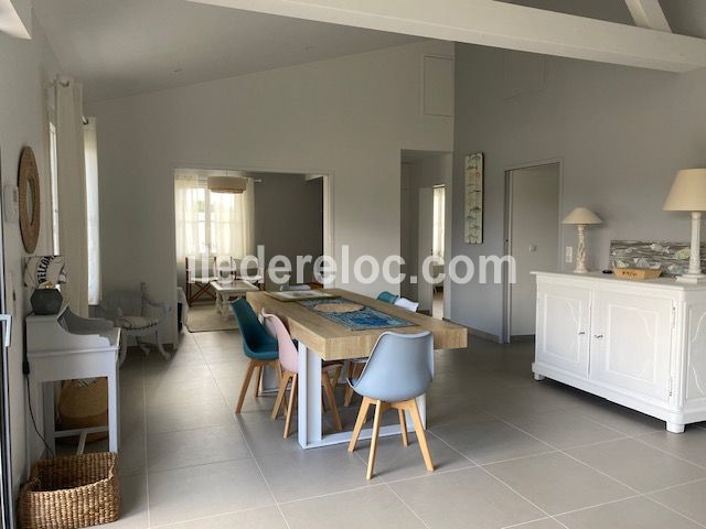 Photo 7: An accomodation located in Saint-Martin-de-R&eacute; on ile de R&eacute;.