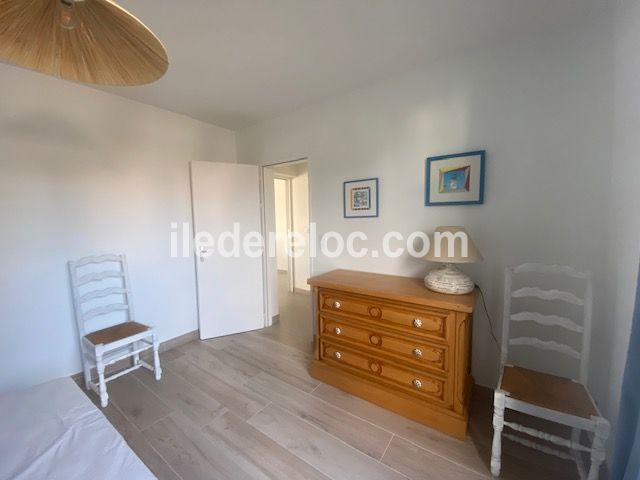 Photo 15: An accomodation located in Saint-Martin-de-R&eacute; on ile de R&eacute;.