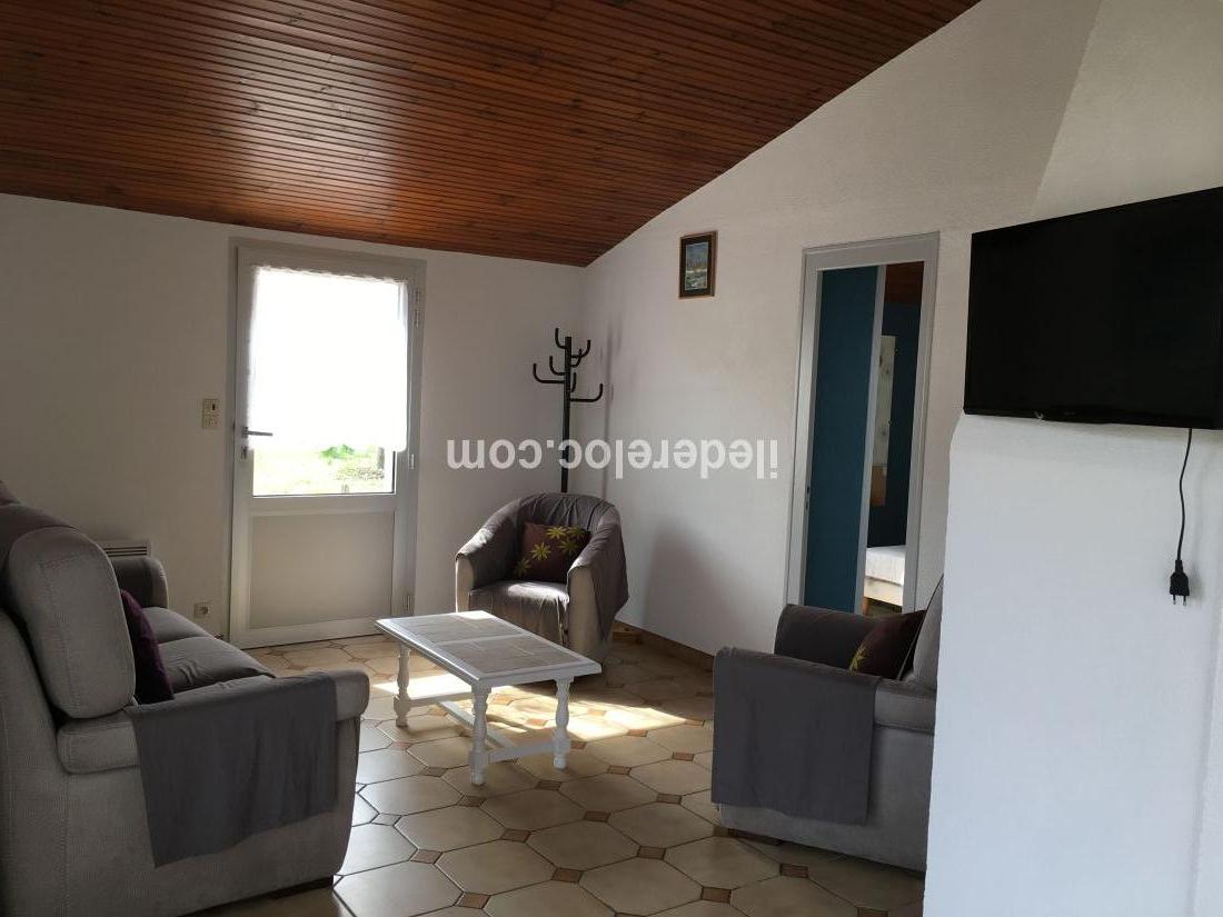 Photo 9: An accomodation located in La Flotte-en-R&eacute; on ile de R&eacute;.