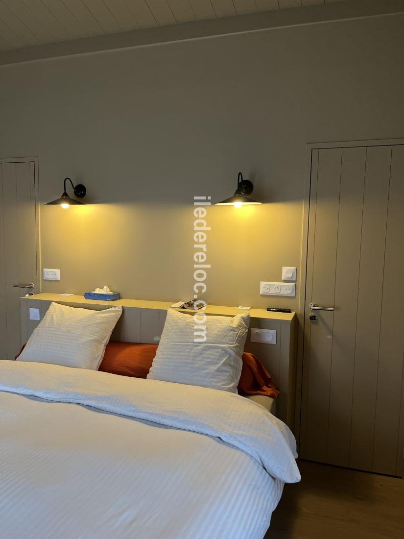 Photo 4: An accomodation located in Le Bois-Plage-en-R&eacute; on ile de R&eacute;.