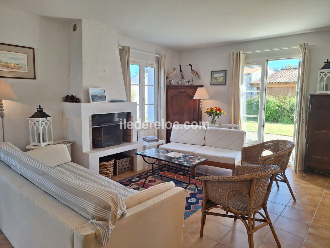 Photo 5: An accomodation located in Loix on ile de R&eacute;.