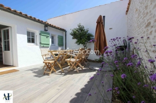 Ile de R&eacute;:Charming renovated house in village centre
