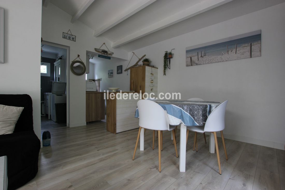Photo 6: An accomodation located in Les Portes-en-R&eacute; on ile de R&eacute;.