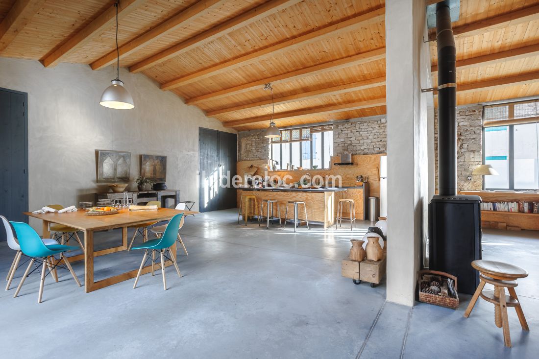 Photo 9: An accomodation located in Le Bois-Plage-en-R&eacute; on ile de R&eacute;.