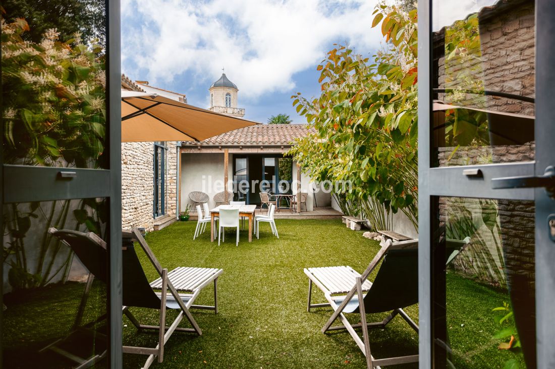 Photo 6: An accomodation located in Le Bois-Plage-en-R&eacute; on ile de R&eacute;.