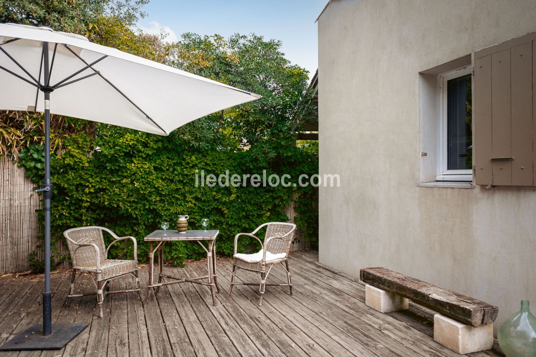 Photo 8: An accomodation located in Le Bois-Plage-en-R&eacute; on ile de R&eacute;.