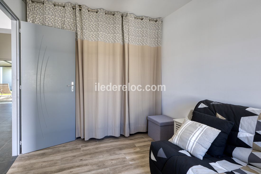 Photo 21: An accomodation located in Saint-Martin-de-R&eacute; on ile de R&eacute;.