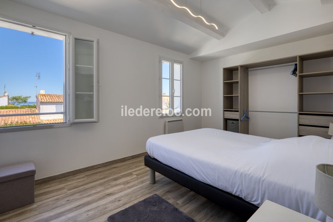 Photo 32: An accomodation located in Saint-Martin-de-R&eacute; on ile de R&eacute;.