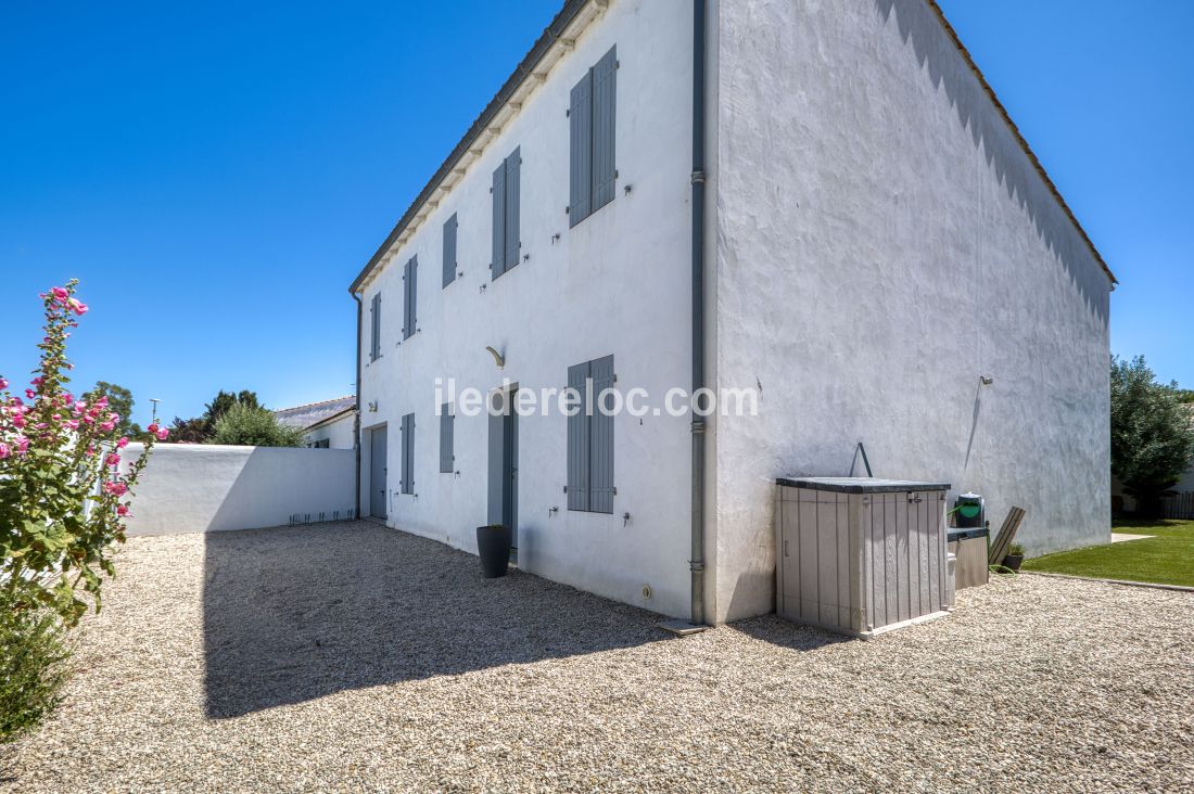 Photo 48: An accomodation located in Saint-Martin-de-R&eacute; on ile de R&eacute;.