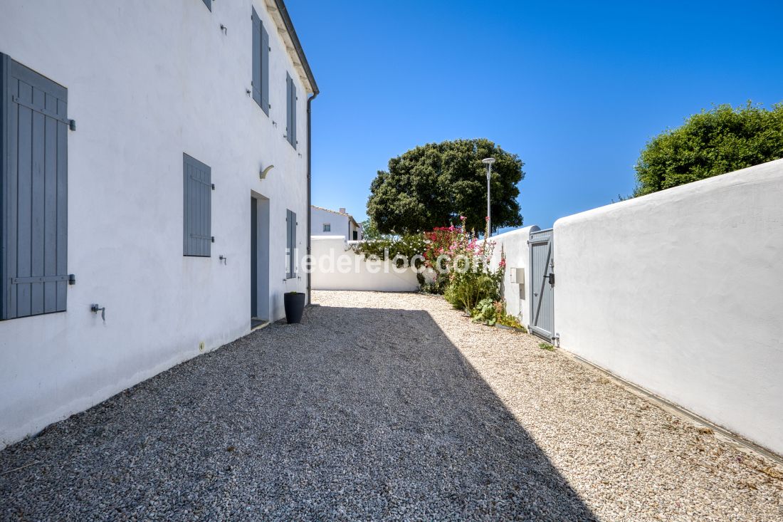 Photo 50: An accomodation located in Saint-Martin-de-R&eacute; on ile de R&eacute;.
