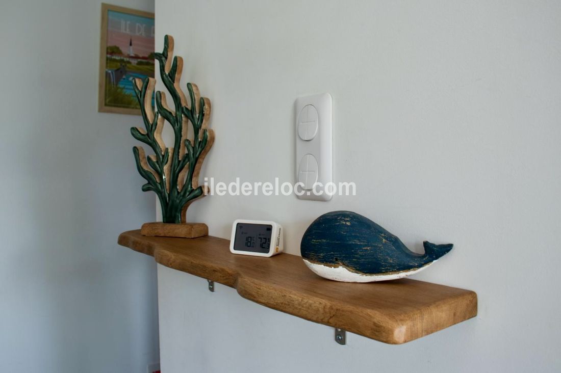 Photo 9: An accomodation located in Saint-Martin-de-R&eacute; on ile de R&eacute;.