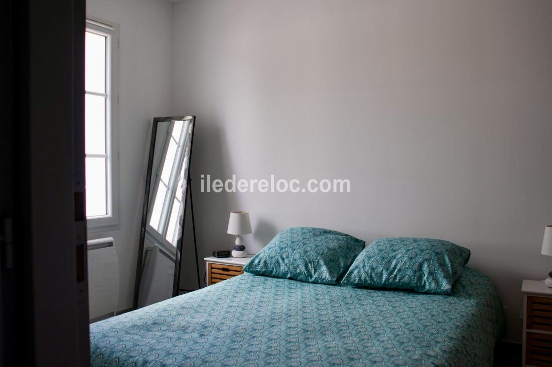 Photo 12: An accomodation located in Saint-Martin-de-R&eacute; on ile de R&eacute;.