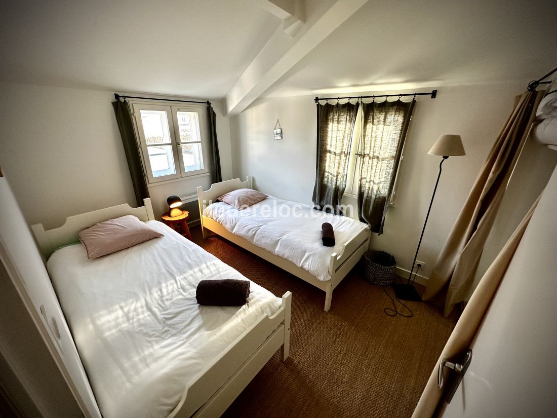 Photo 4: An accomodation located in Saint-Martin-de-R&eacute; on ile de R&eacute;.