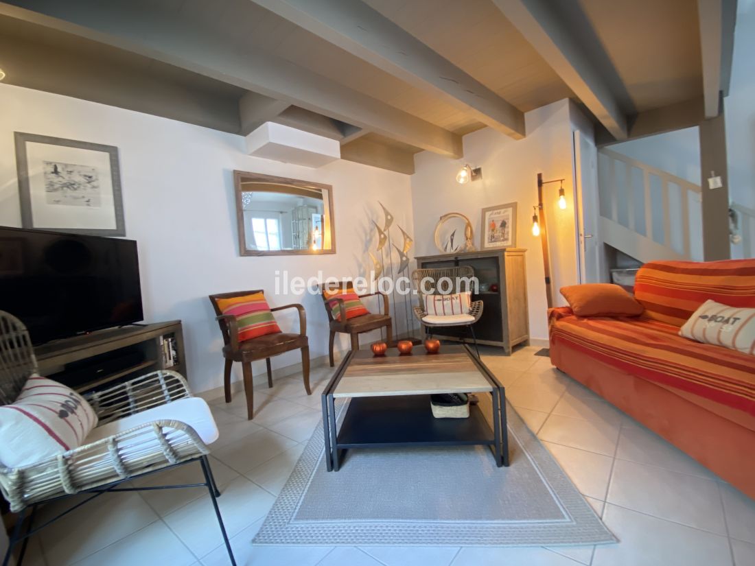 Photo 4: An accomodation located in Sainte-Marie-de-R&eacute; on ile de R&eacute;.