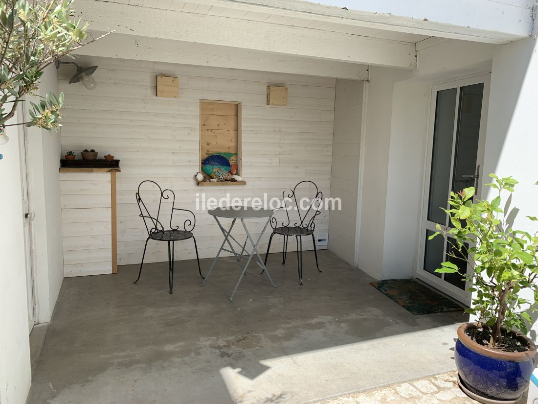 Photo 8: An accomodation located in Sainte-Marie-de-R&eacute; on ile de R&eacute;.