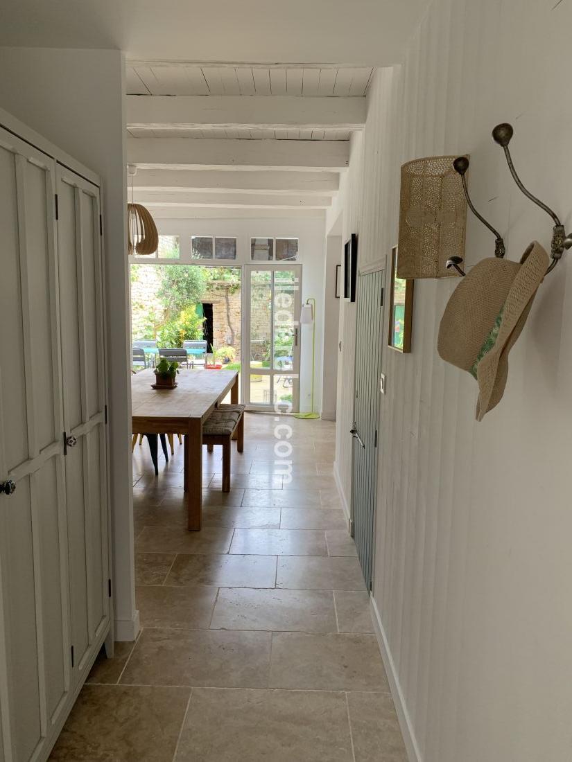 Photo 7: An accomodation located in Sainte-Marie-de-R&eacute; on ile de R&eacute;.
