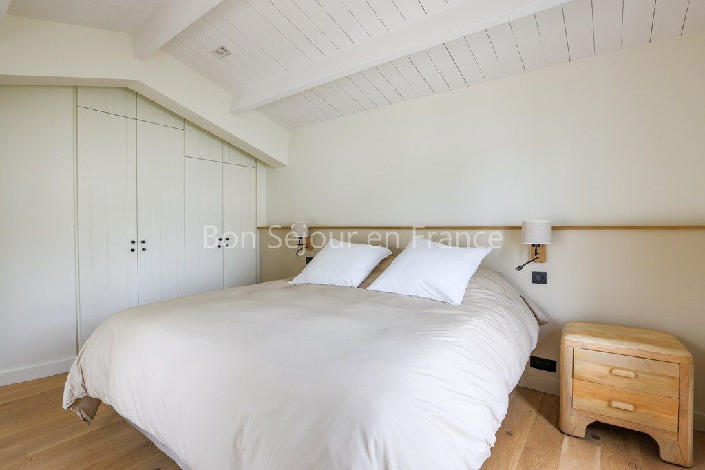 Photo 27: An accomodation located in Le Bois-Plage-en-R&eacute; on ile de R&eacute;.