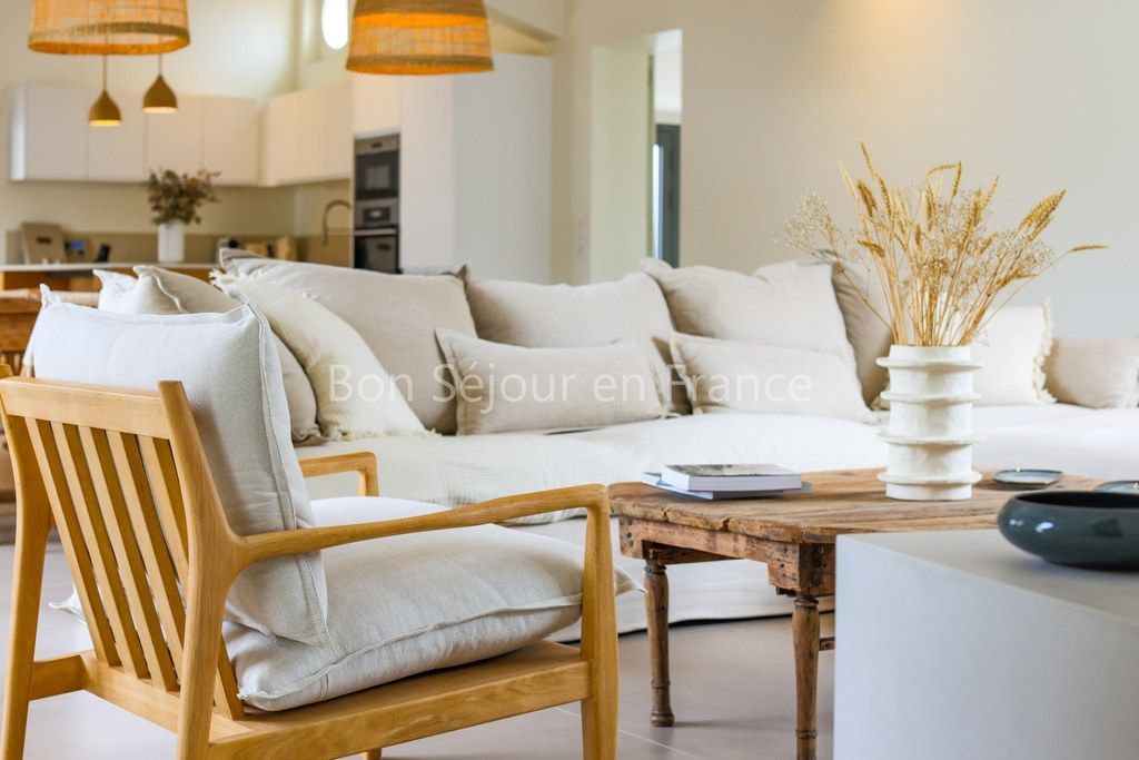 Photo 8: An accomodation located in Le Bois-Plage-en-R&eacute; on ile de R&eacute;.