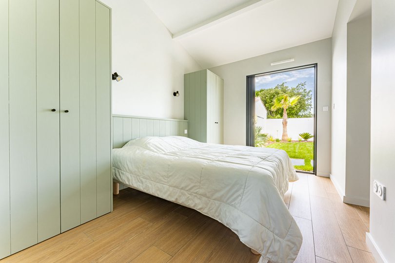 Photo 5: An accomodation located in Le Bois-Plage-en-R&eacute; on ile de R&eacute;.