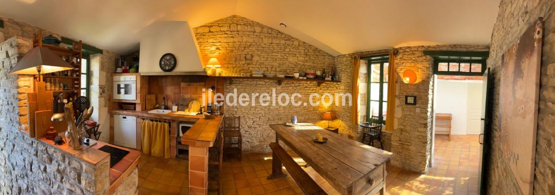 Photo 6: An accomodation located in La Couarde-sur-mer on ile de R&eacute;.