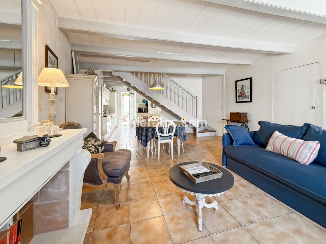 Photo 5: An accomodation located in La Flotte-en-R&eacute; on ile de R&eacute;.