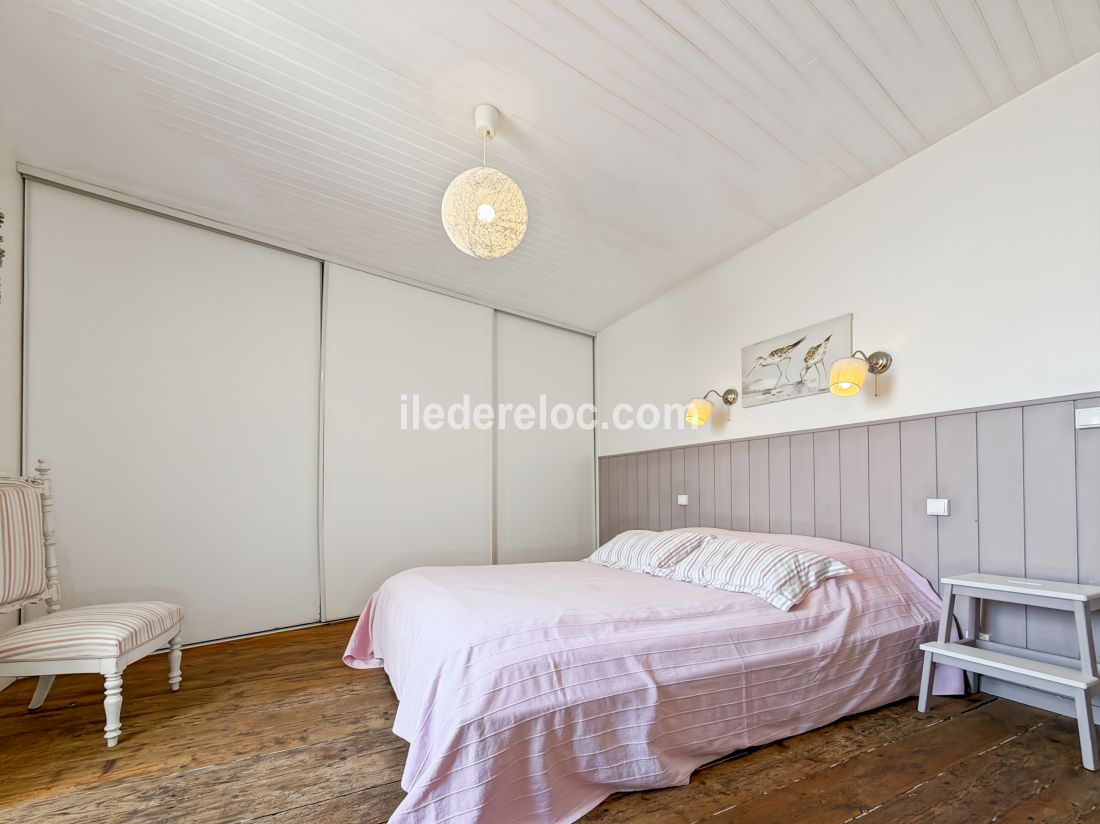 Photo 12: An accomodation located in La Flotte-en-R&eacute; on ile de R&eacute;.