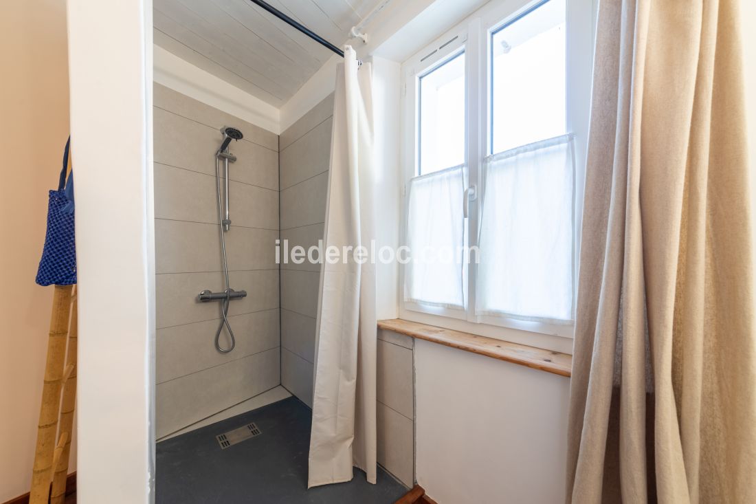 Photo 20: An accomodation located in Les Portes-en-R&eacute; on ile de R&eacute;.