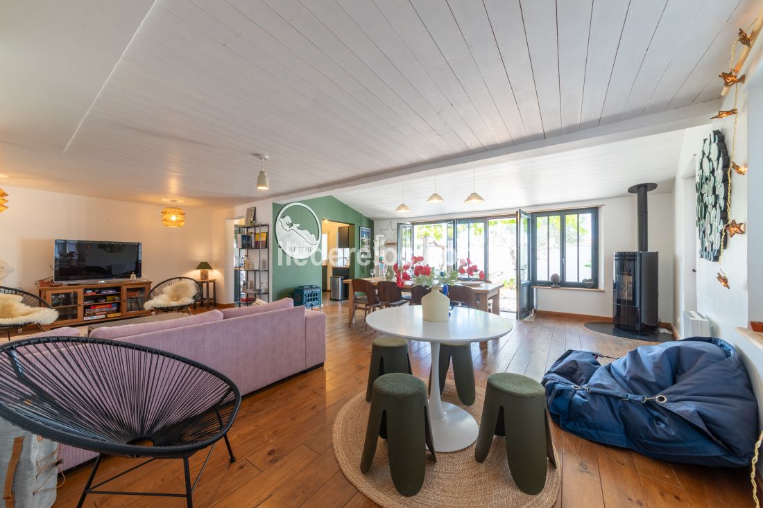 Photo 10: An accomodation located in Les Portes-en-R&eacute; on ile de R&eacute;.