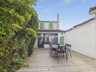 Ile de Ré:Comfortable 6 person house with a terrace