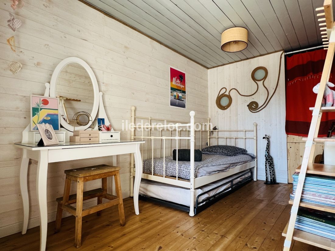 Photo 26: An accomodation located in Le Bois-Plage-en-R&eacute; on ile de R&eacute;.