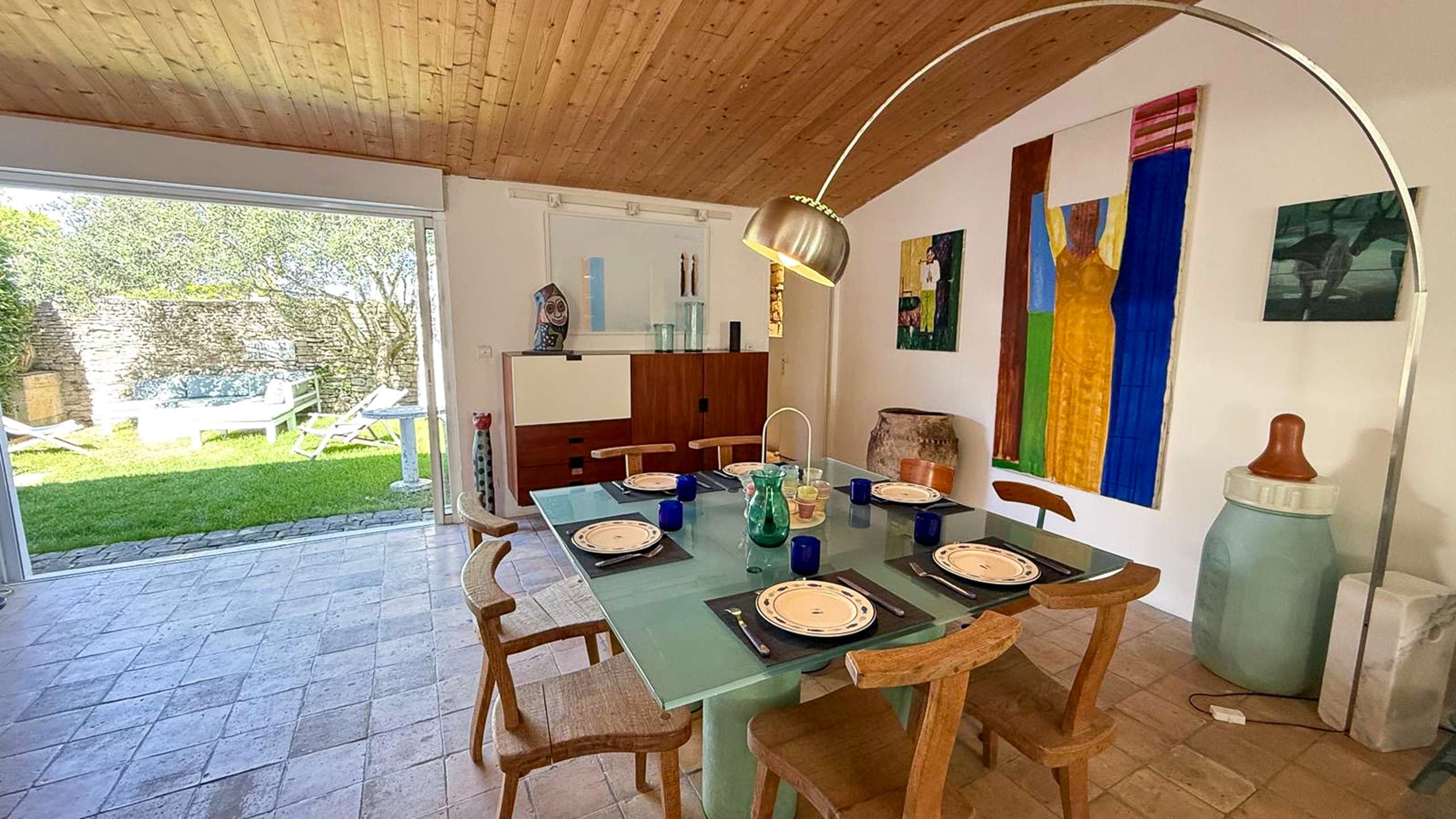 Photo 8: An accomodation located in Ars en R&eacute; on ile de R&eacute;.