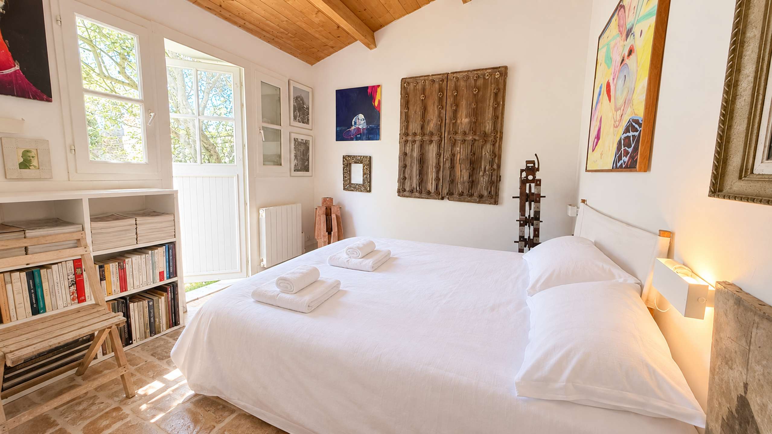 Photo 9: An accomodation located in Ars en R&eacute; on ile de R&eacute;.