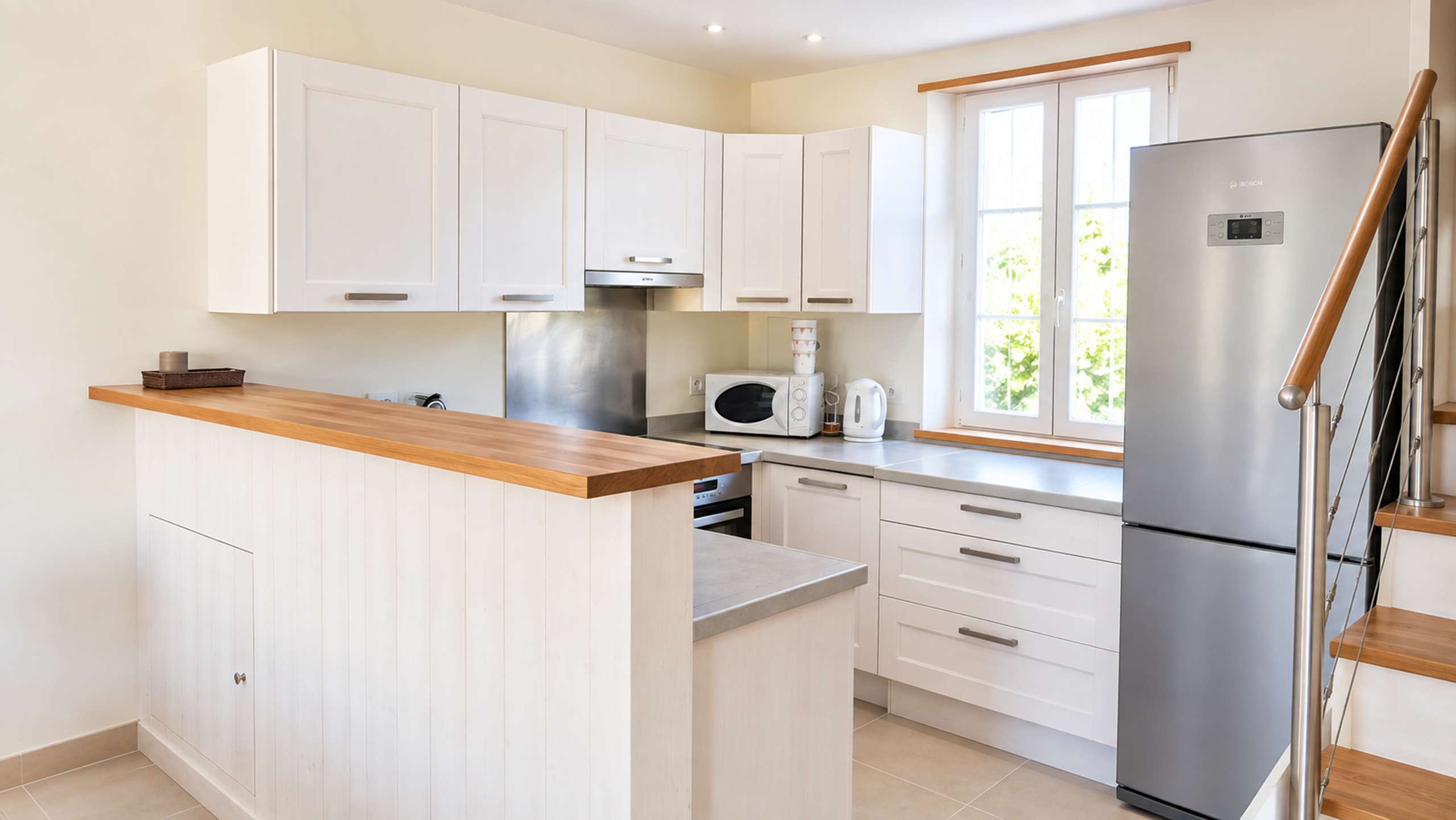 Photo 4: An accomodation located in La Couarde-sur-mer on ile de R&eacute;.
