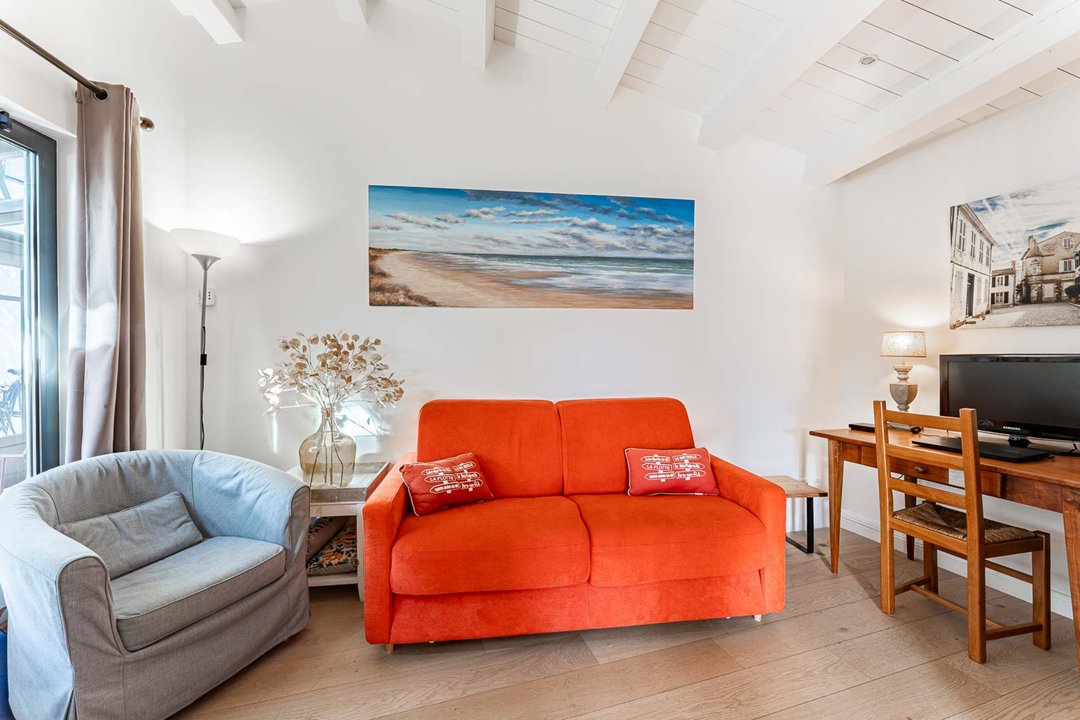 Photo 31: An accomodation located in La Flotte-en-R&eacute; on ile de R&eacute;.
