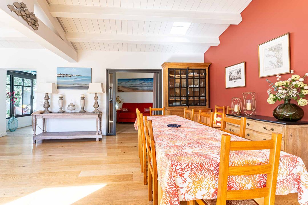 Photo 12: An accomodation located in La Flotte-en-R&eacute; on ile de R&eacute;.