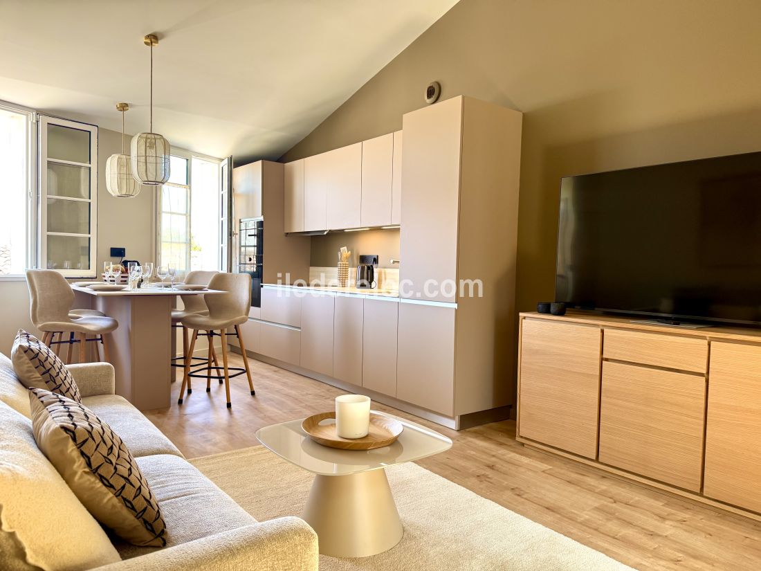 Photo 12: An accomodation located in Le Bois-Plage-en-R&eacute; on ile de R&eacute;.