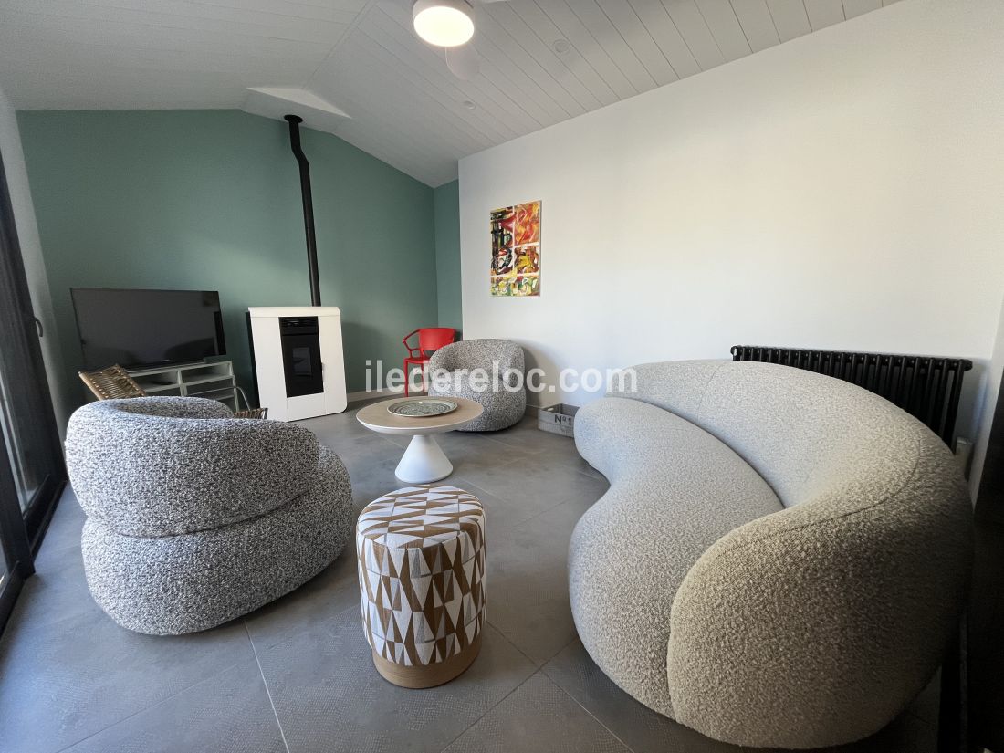 Photo 4: An accomodation located in Sainte-Marie-de-R&eacute; on ile de R&eacute;.