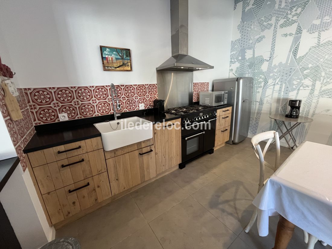 Photo 7: An accomodation located in Sainte-Marie-de-R&eacute; on ile de R&eacute;.