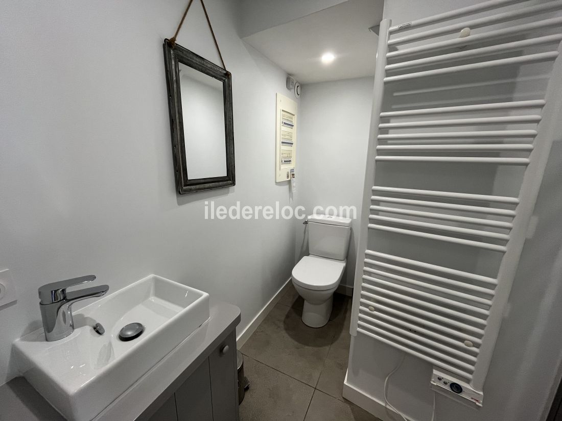 Photo 17: An accomodation located in Sainte-Marie-de-R&eacute; on ile de R&eacute;.